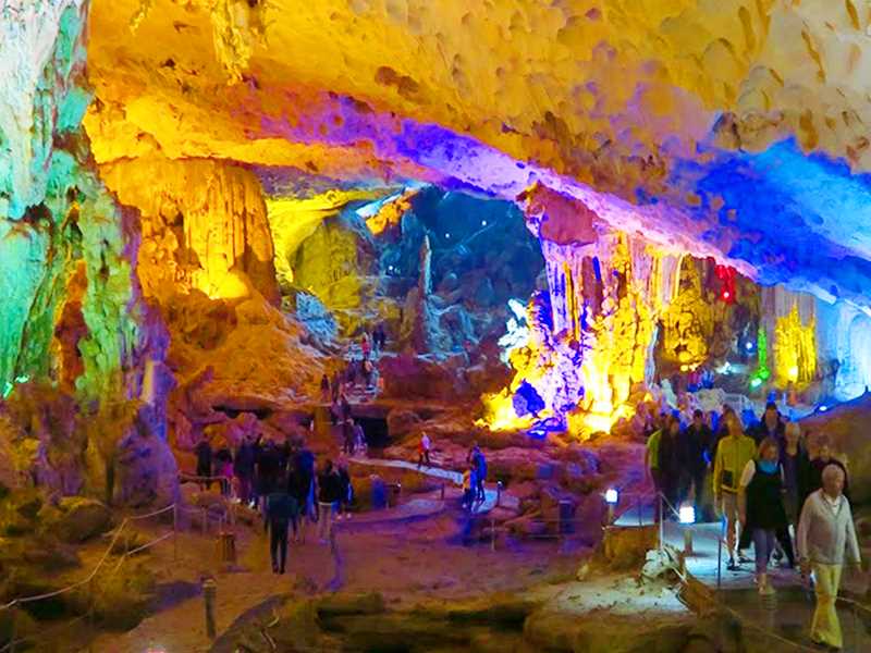 sung-sot-cave-halong-bay